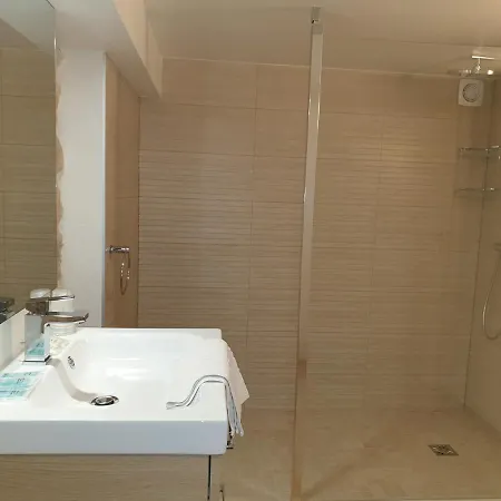 Capfun Le Saint Germain, Hotel apartamentowy 4*